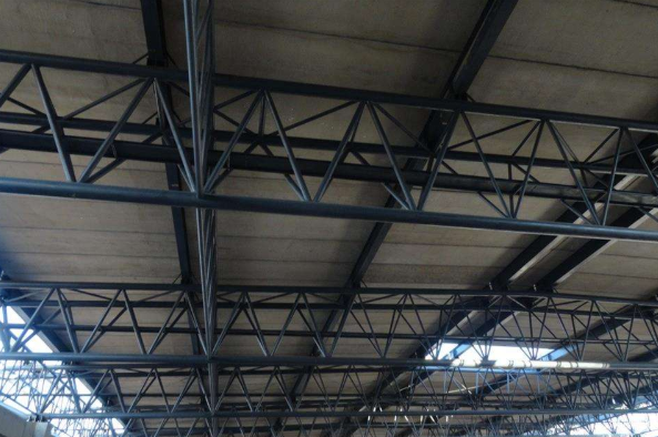 大石桥如何区分管廊钢结构与桁架结构的管道支架